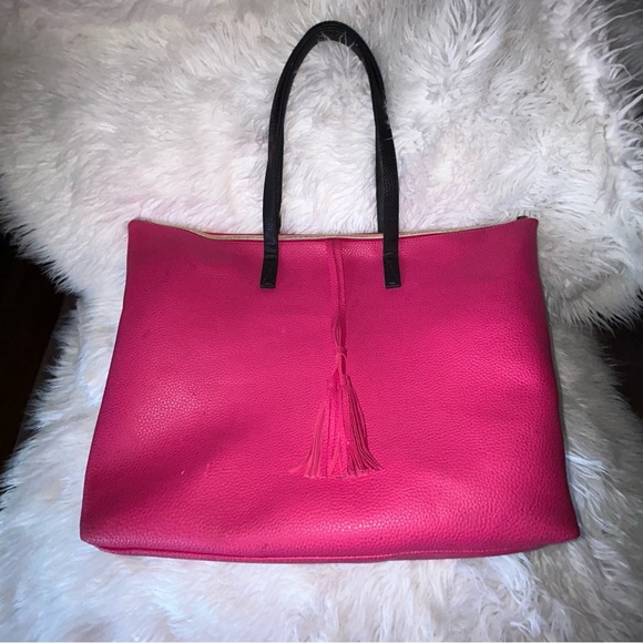 Handbags - Pink giant tote bag! 💖